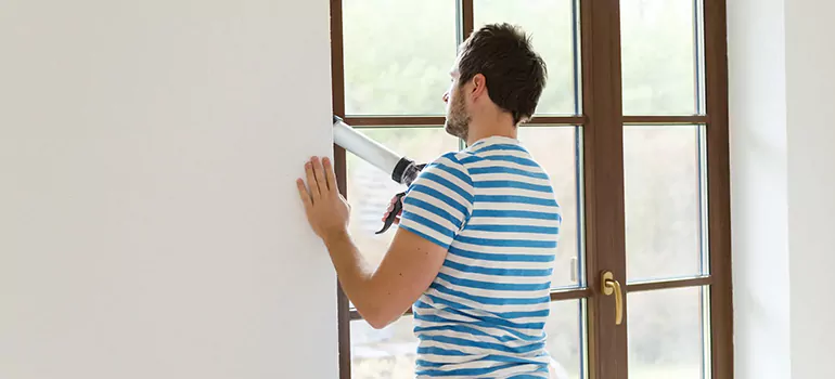 Outdoor Waterproof Caulk in Bayview Glen, Ontario