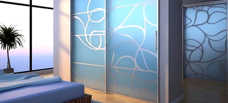 Frosting Glass Cabinet Doors in Beverley Acres, ON