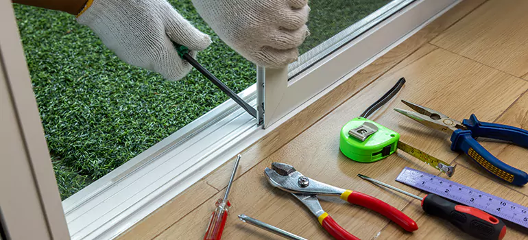 Window Hinge Repair in Langstaff, Ontario